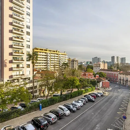Whome Mid-term Marvel: Your Away From Apartman